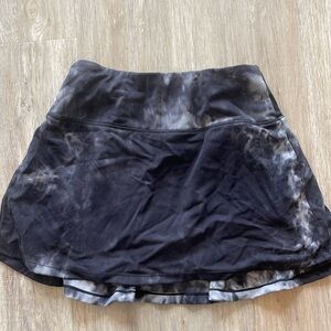 Black and grey tie-dye tennis skirtt